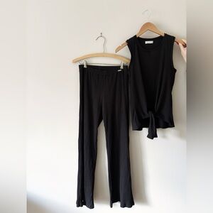 Sulara Black Ribbed Handel Top and Pant Set